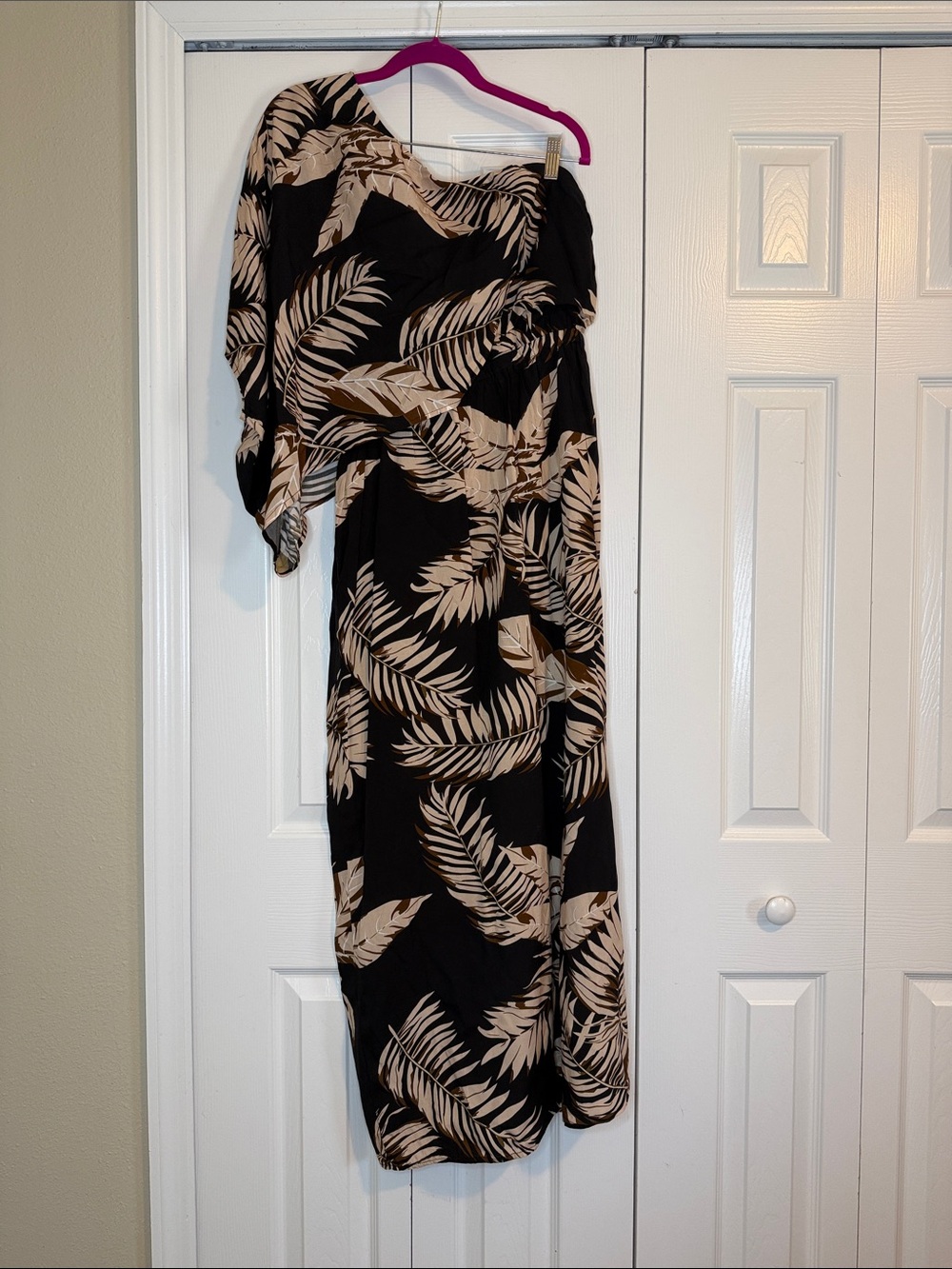 Black and Cream Tropical Print Women's Dress